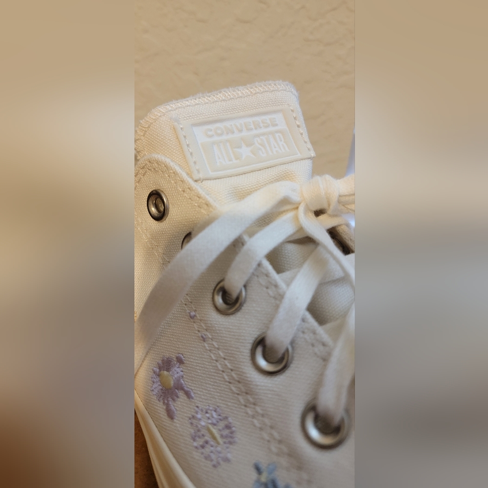Embroidered converse - Picture 6 of 6